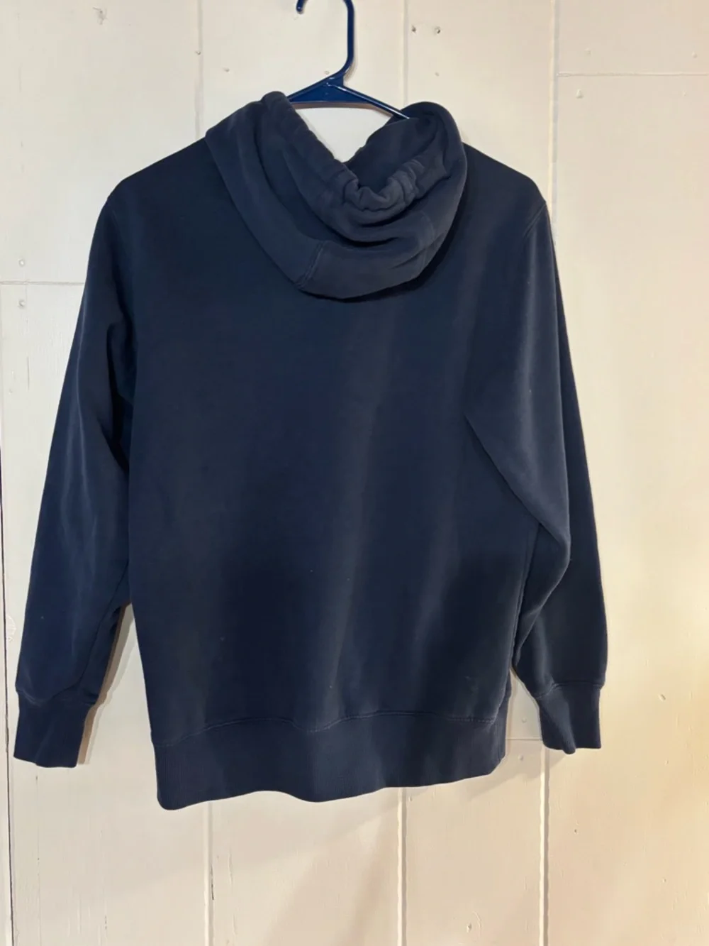 Ariat Dark Navy Pullover Hoodie with Sleeve Logo - Picture 3 of 3